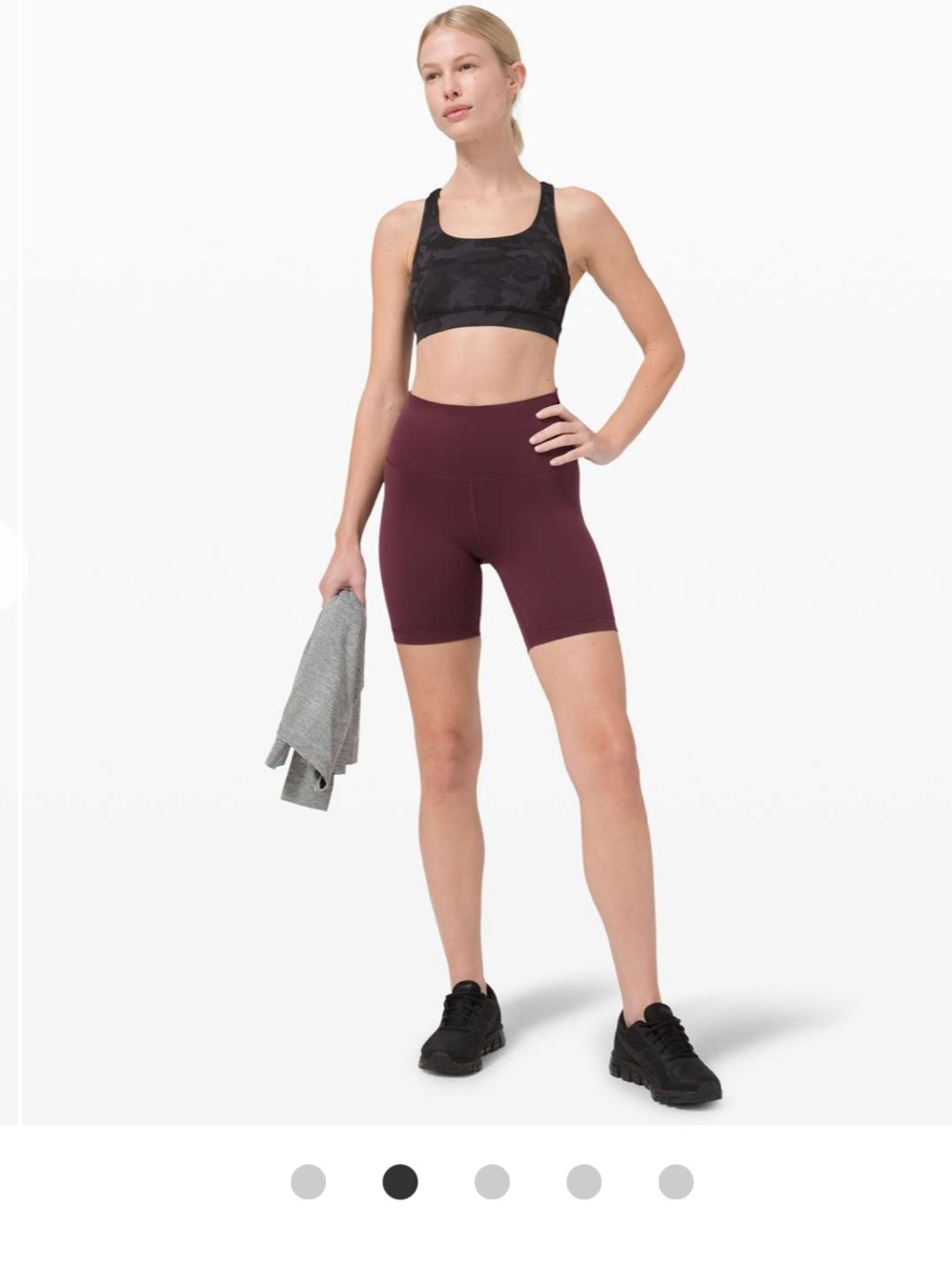 Lululemon wunder train high rise short 6”
Sz 2 color Cassis